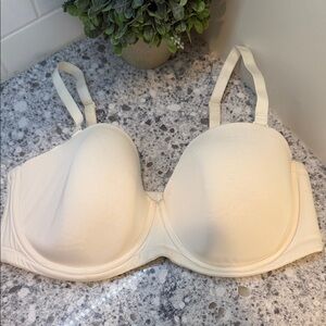 Wacoal underwire bra New no tags size 42DD 42E